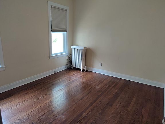 5th image of 2735 W Farwell Ave