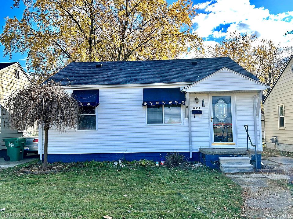 1st image of 28843 Maplewood St