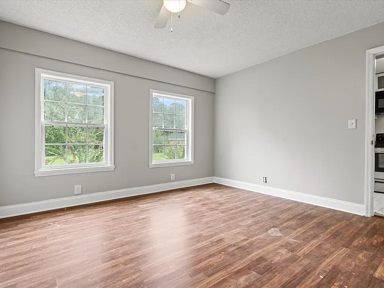 6112 Nazarene Rd — Photo 14