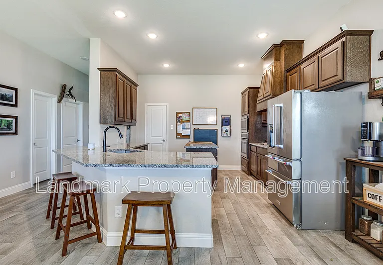 672 Harris Ridge Dr — Photo 9