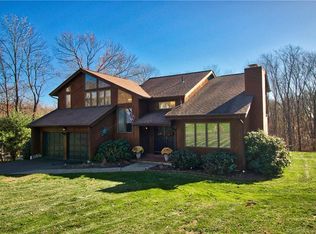 56 Woodbridge Ln, Thomaston, CT 06787