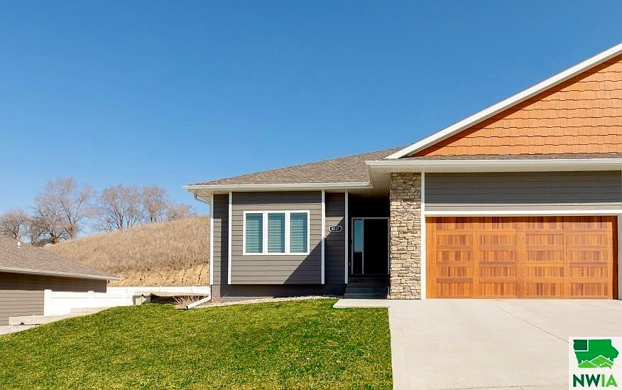 1st image of 4231 Fremar Dr
