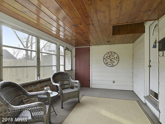 3rd image of 2 Radford Ct