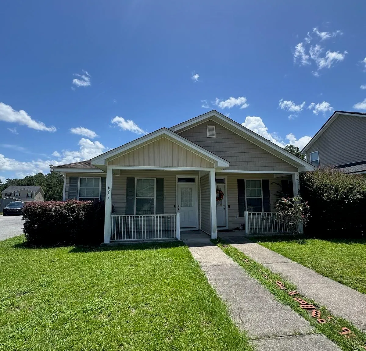 3 bed, 1280 sqft, $1,800 — Photo 3