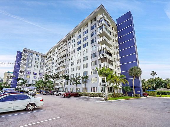 2nd image of 4350 Hillcrest Dr APT 205