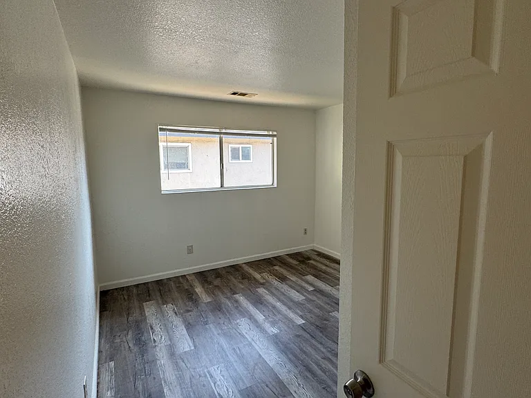 2205 Peppertree Way #2 — Photo 10