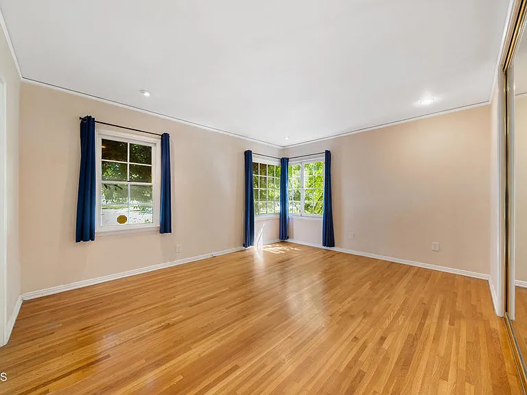2335 Lorain Rd — Photo 40