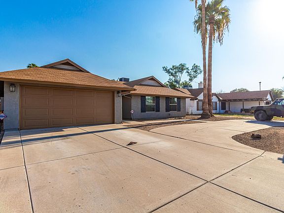 2nd image of 3129 W Las Palmaritas Dr