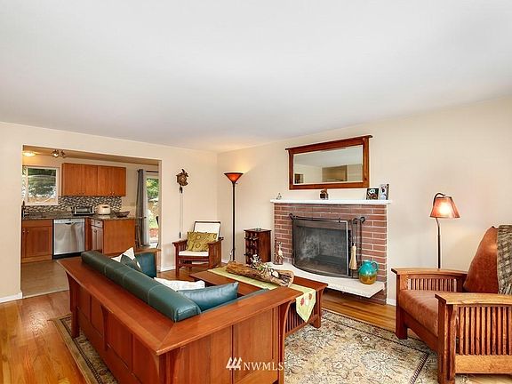 4th image of 16516 NE 27th Pl