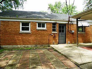 3rd image of 307 Oakwood St