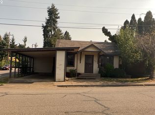 1610 S 8th St, Cottage Grove, OR 97424