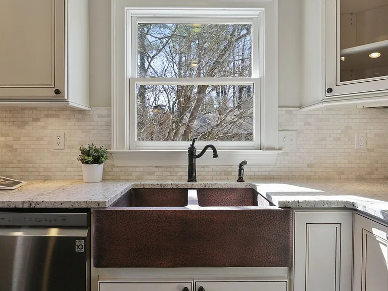 220 Mansell Cir — Photo 15