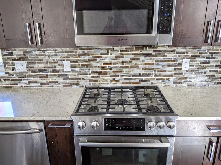 7465 Woodlawn Ave NE — Photo 11