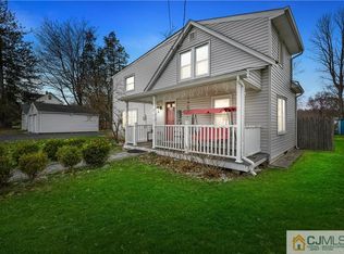 5 Anne St, Middlesex, NJ 08846