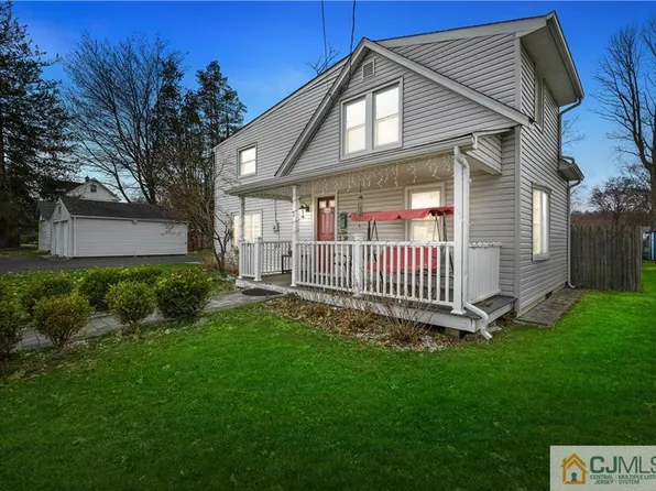 5 Anne St, Middlesex, NJ 08846