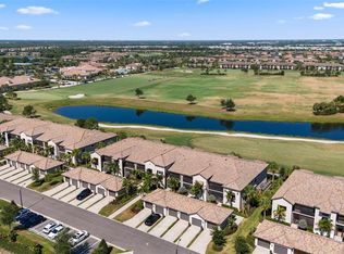 5694 Palmer Cir #102, Bradenton, FL 34211