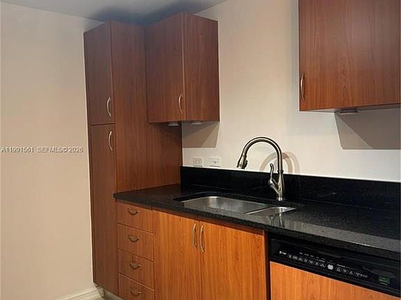 2nd image of 18800 NE 29th Ave APT 822