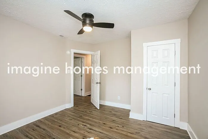 1118 N Parker Ave — Photo 14