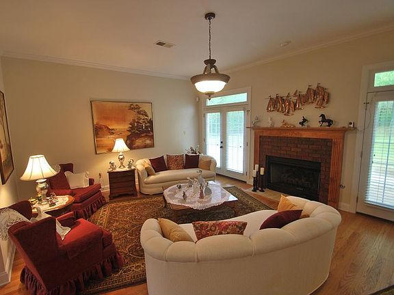 4th image of 145 McKenzie Ln