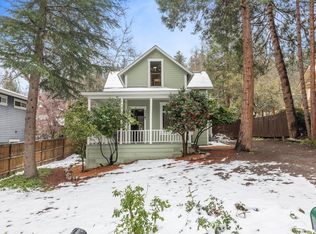 698 Ashland St, Ashland, OR