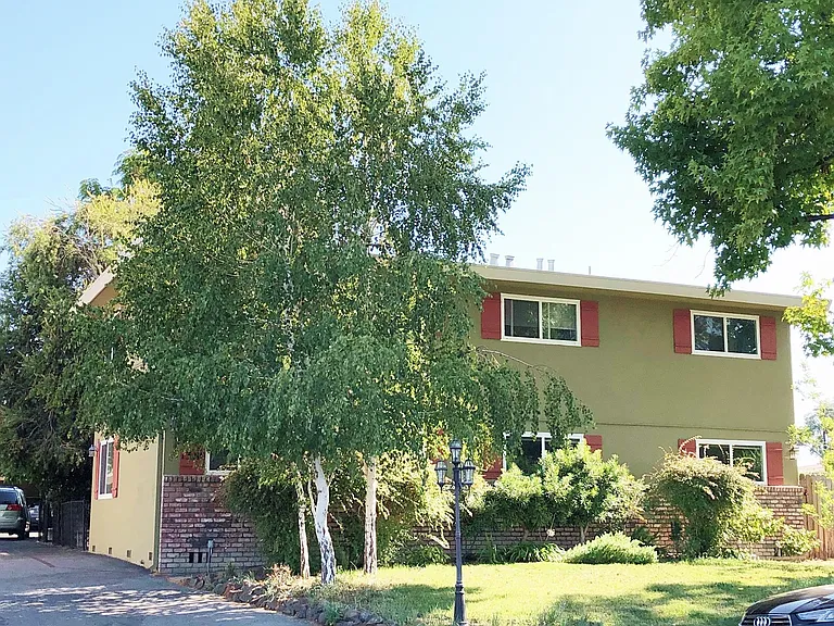 1380 Warburton Ave — Photo 1