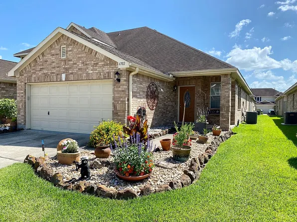 4702 Arbor Ln, Pasadena, TX 77505