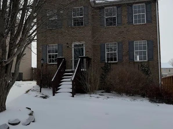 135 Aster Ln, Christiansburg, VA 24073