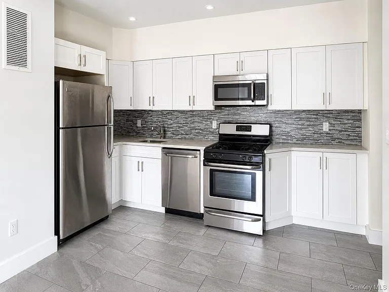 4218 Bell Blvd #3A — Photo 4