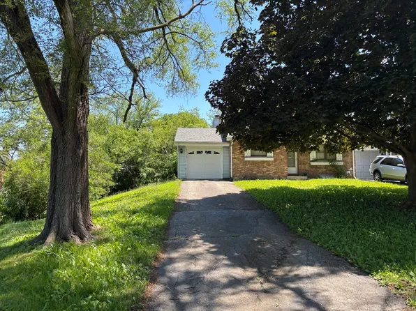 7S427 Olympia Ct, Naperville, IL 60540