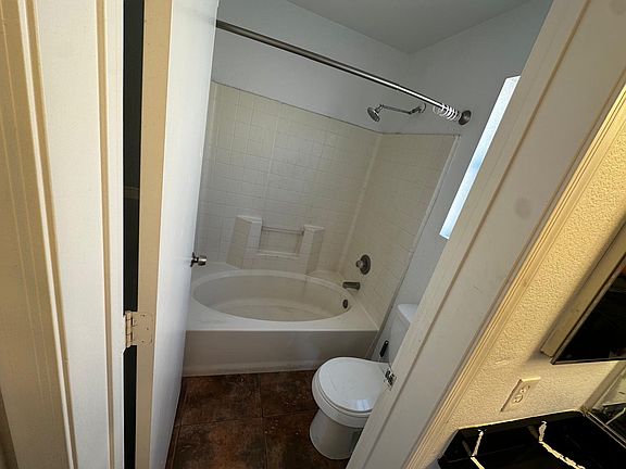 4th image of 8507 W Cambridge Ave