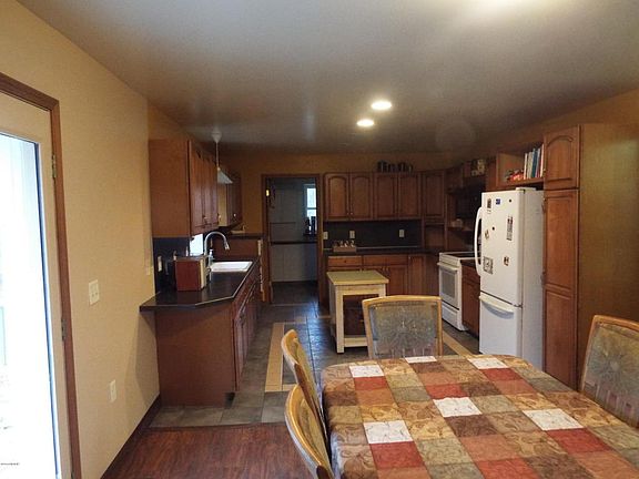 3rd image of 12582 Lincoln St