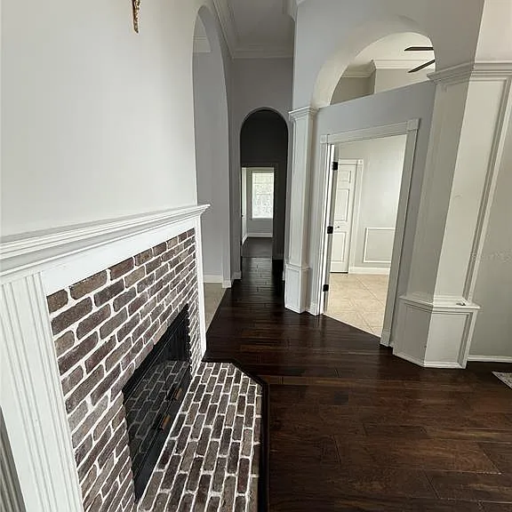 325 Leslie Ln — Photo 6