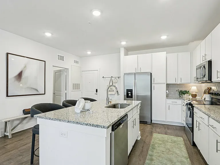 8-web-or-mls-3730 Dupont Ave Unit 7101-S1508-008 (1)