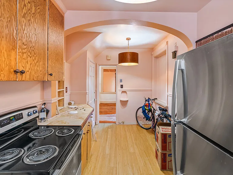 3408 Montrose Ave — Photo 10