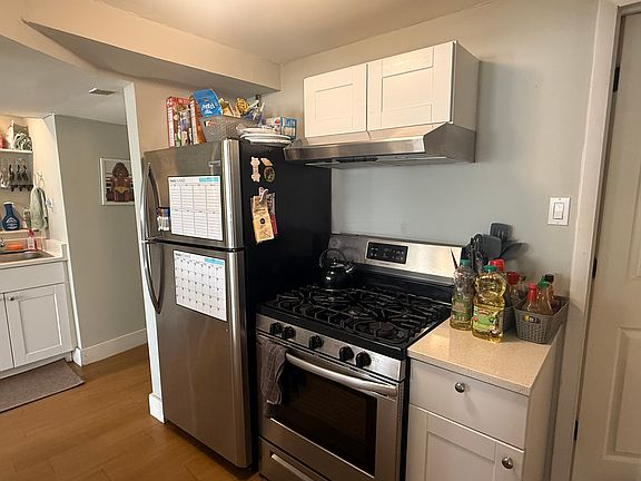 5th image of 3572 W Cortland St #G
