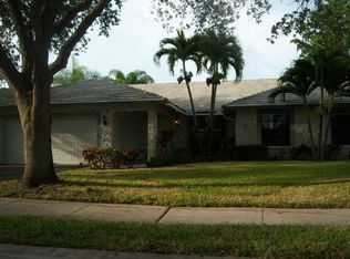 9905 NW 48th Dr, Coral Springs, FL 33076