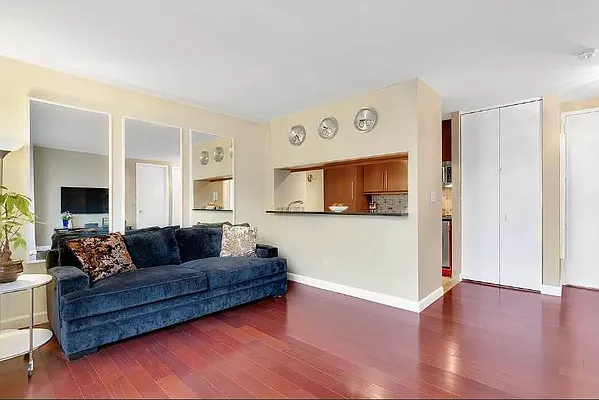 Rented by Corcoran | media 15