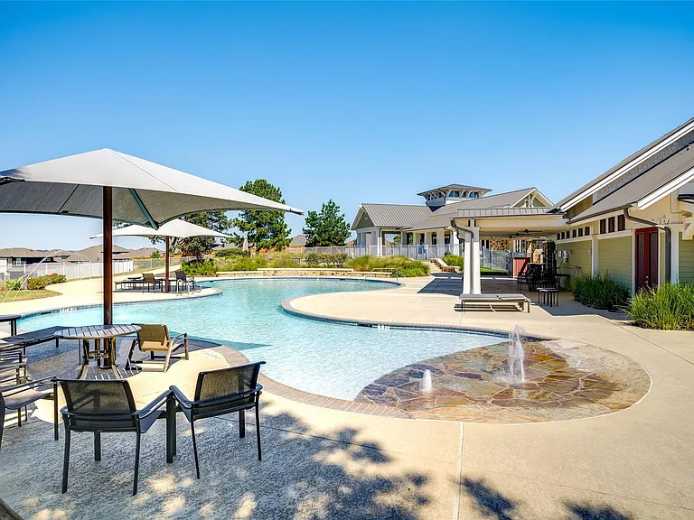 8470 Coral Cove Pass Ln — Photo 3