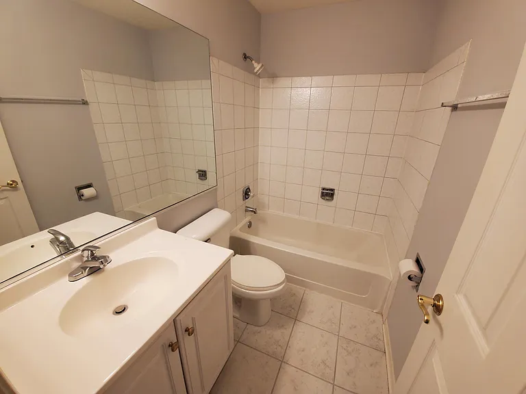 254 Charlotte Ct — Photo 11