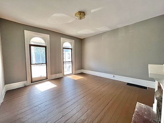 2nd image of 1711 Highland Ave Unit A