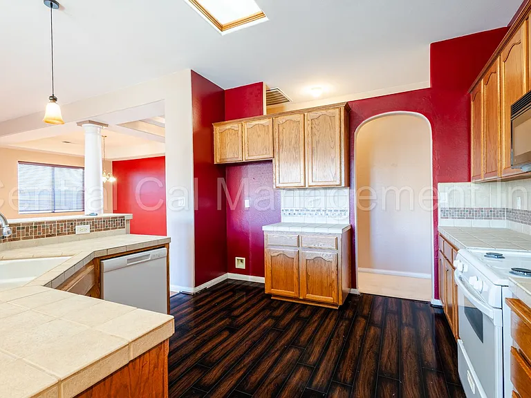 10713 Alexander Falls Ave — Photo 10