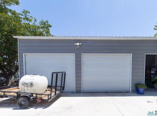 1509 Papershell Rd, Carlsbad, NM 88220