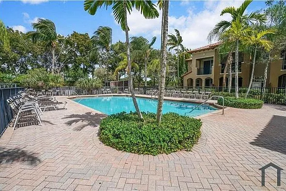 3 bed, 1396 sqft, $2,800 — Photo 4