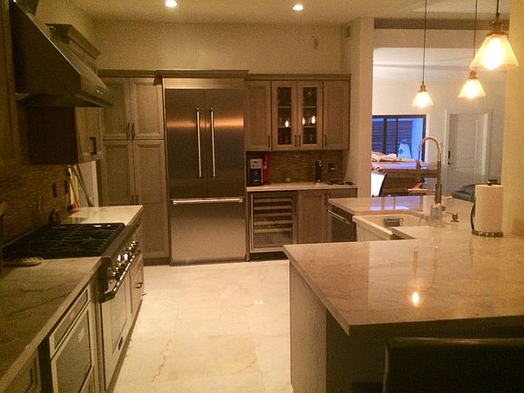 5th image of 226 N Tradewinds Ave