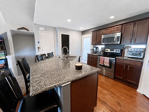 4th image of 4751 Iron Horse Villas Point