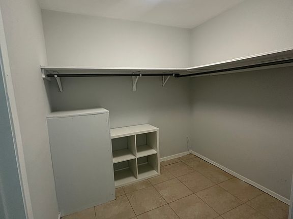 5th image of 4431 NE 20th Ave APT 4