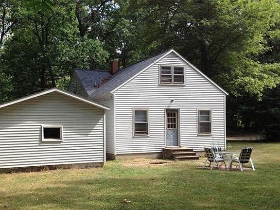 4th image of 3175 1st St