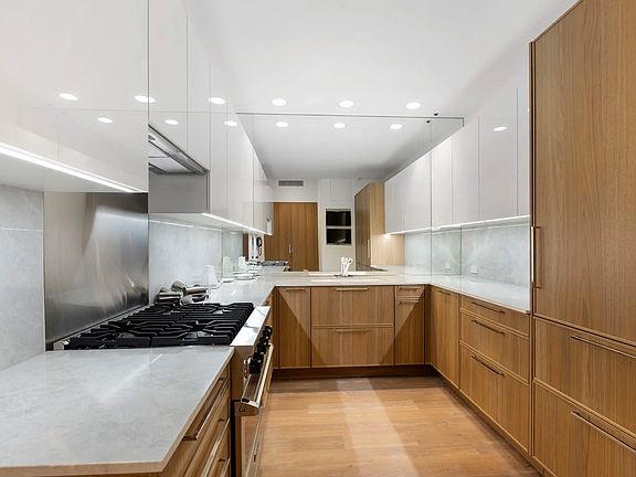 5th image of 16 E 84th St #3