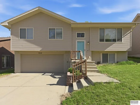 7912 Potter Plz, Omaha, NE 68122