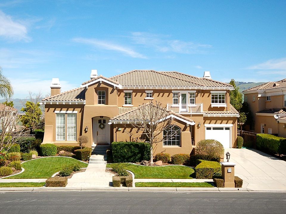 1st image of 5755 Algonquin Way